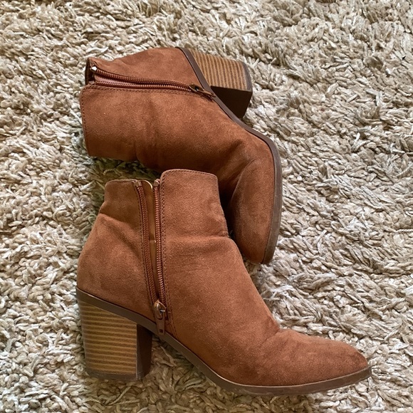 Western Wanderlust Block Heel Bootie - Picture 5 of 5